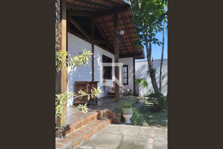 Casa à venda com 5 quartos, 210m² em Vargem Pequena, Rio de Janeiro