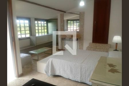 Casa à venda com 5 quartos, 210m² em Vargem Pequena, Rio de Janeiro