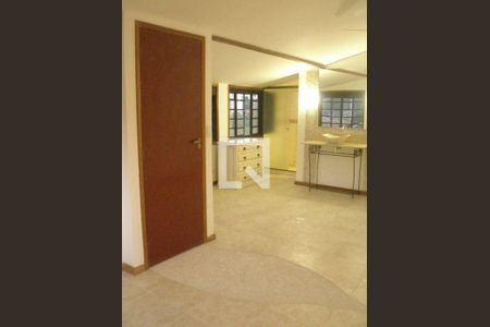 Casa à venda com 5 quartos, 210m² em Vargem Pequena, Rio de Janeiro