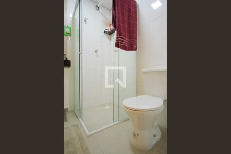 Banheiro de apartamento para alugar com 1 quarto, 30m² em Vila Esperança, São Paulo