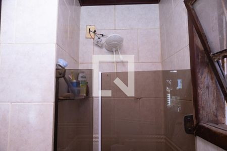 Banheiro da Suíte de casa para alugar com 3 quartos, 125m² em São Cristóvão, Salvador