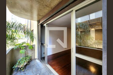 Varanda de apartamento à venda com 3 quartos, 116m² em Indianópolis, São Paulo