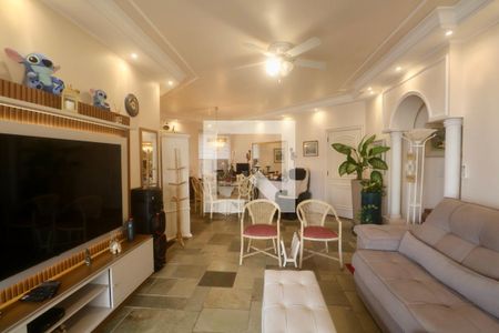 Sala de apartamento para alugar com 4 quartos, 180m² em Balneario Guarujá, Guarujá