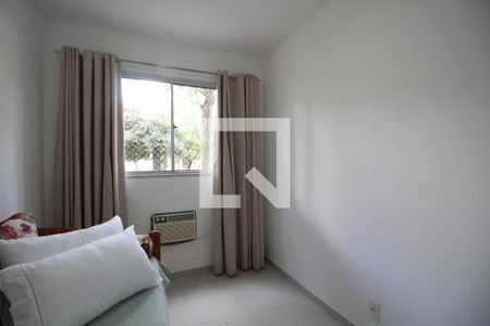 Quarto 1 de apartamento para alugar com 2 quartos, 55m² em Jacarepaguá, Rio de Janeiro