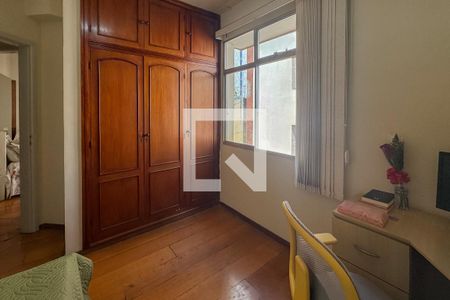 Quarto 1 de apartamento à venda com 2 quartos, 80m² em Santo Antônio, Belo Horizonte