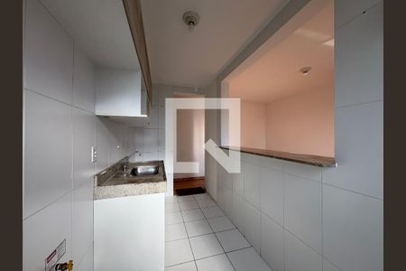 Cozinha de apartamento à venda com 2 quartos, 50m² em Parque São Vicente, Mauá