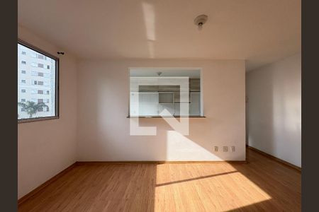 Sala de apartamento para alugar com 2 quartos, 50m² em Parque São Vicente, Santo André