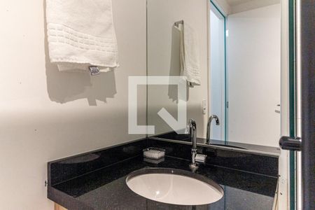 Banheiro de apartamento para alugar com 1 quarto, 30m² em República, São Paulo