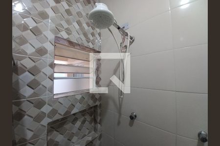 Banheiro da Suíte 1 de casa para alugar com 2 quartos, 80m² em Cidade Náutica, São Vicente