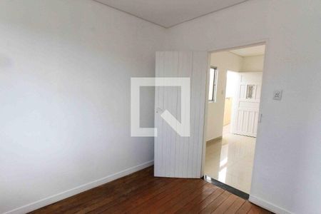 Quarto 01 de casa à venda com 3 quartos, 240m² em Vila Tolstoi, São Paulo