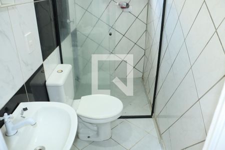 Banheiro de casa de condomínio para alugar com 1 quarto, 40m² em Parque Frondoso, Cotia
