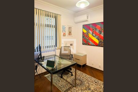 Quarto de apartamento à venda com 3 quartos, 80m² em Funcionários, Belo Horizonte