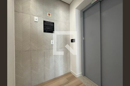 Entrada de apartamento à venda com 3 quartos, 158m² em Pompeia, São Paulo