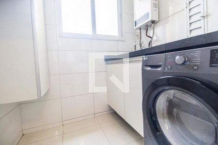 Área de Serviço de apartamento para alugar com 2 quartos, 74m² em Jardim Tupanci, Barueri