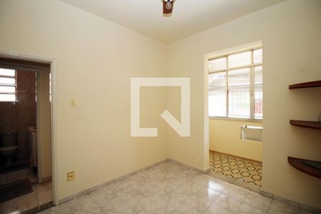 Quarto 1 de apartamento para alugar com 2 quartos, 56m² em Vila Kosmos, Rio de Janeiro