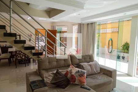 Sala de casa à venda com 4 quartos, 385m² em Vila Barros, Guarulhos