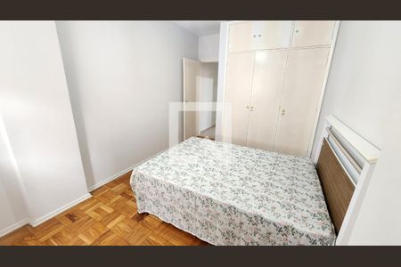 Quarto 1 de apartamento para alugar com 2 quartos, 66m² em Gonzaga, Santos