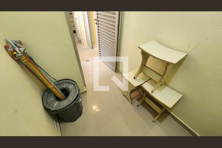 Quarto de Serviço de apartamento para alugar com 2 quartos, 66m² em Gonzaga, Santos