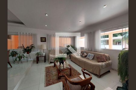 Casa à venda com 4 quartos, 640m² em Barra da Tijuca, Rio de Janeiro