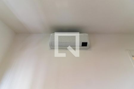 Quarto 2 de apartamento para alugar com 2 quartos, 56m² em Vila Sonia, São Paulo