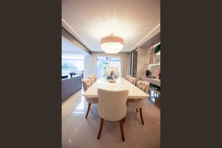 Sala de apartamento à venda com 3 quartos, 246m² em Vila Suzana, São Paulo