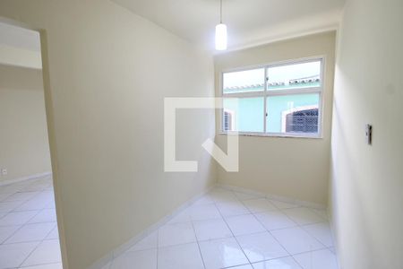 Quarto 2 de casa para alugar com 2 quartos, 80m² em Bento Ribeiro, Rio de Janeiro