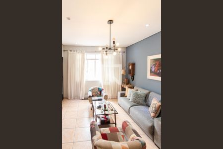 Sala de casa à venda com 4 quartos, 115m² em Vila Nelson, São Paulo