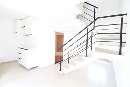 Sala 1 de casa de condomínio para alugar com 2 quartos, 84m² em Chácaras São José, São José dos Campos