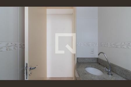 Banheiro de apartamento à venda com 2 quartos, 44m² em Jardim Santa Teresinha, São Paulo