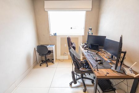 Quarto de apartamento à venda com 2 quartos, 57m² em Vila Suzana, Belo Horizonte