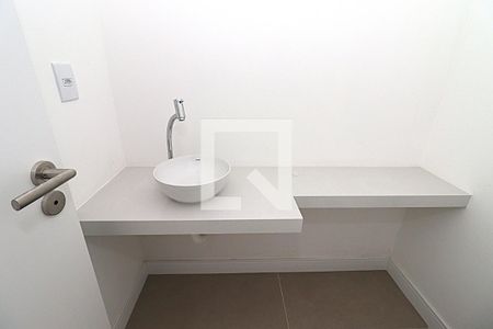 Lavabo de apartamento à venda com 2 quartos, 82m² em São João, Porto Alegre
