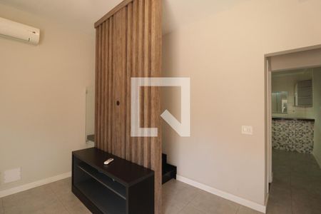 Sala de casa de condomínio à venda com 3 quartos, 157m² em Jardim das Carpas, Jundiaí