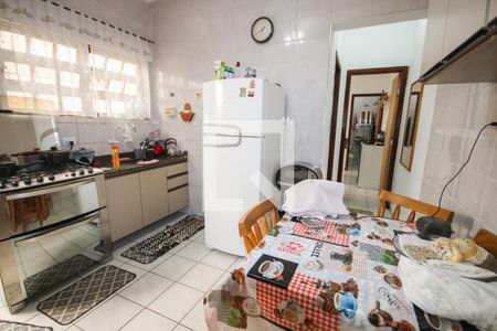 Cozinha de casa para alugar com 2 quartos, 60m² em Vila Caiçara, Praia Grande