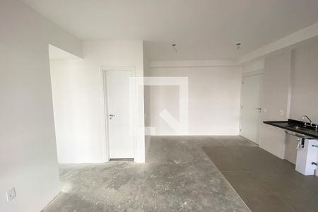 Sala/Cozinha de apartamento à venda com 2 quartos, 77m² em Pinheiros, São Paulo