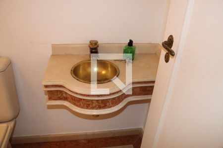 Lavabo de casa de condomínio para alugar com 4 quartos, 290m² em Granja Viana Ii, Cotia