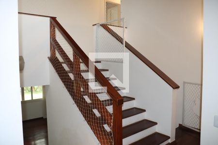 Corredor de casa de condomínio para alugar com 4 quartos, 290m² em Granja Viana Ii, Cotia