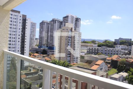 Varanda com área de serviço de apartamento à venda com 2 quartos, 45m² em Vila Galvão, Guarulhos