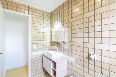 Banheiro de casa para alugar com 1 quarto, 40m² em Jardim Floresta, São Paulo