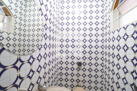 Lavabo de casa para alugar com 4 quartos, 500m² em Osvaldo Rezende, Uberlândia