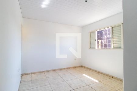 Quarto 1 de casa para alugar com 1 quarto, 56m² em Tatuquara, Curitiba