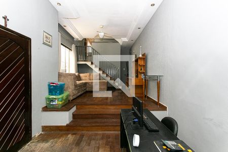 Sala de casa para alugar com 3 quartos, 245m² em Cidade Mãe do Céu, São Paulo