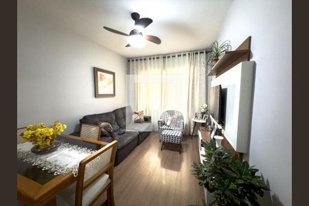 Sala de apartamento à venda com 2 quartos, 60m² em Irajá, Rio de Janeiro