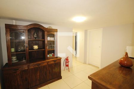 Sala de casa à venda com 5 quartos, 248m² em Colégio Batista, Belo Horizonte