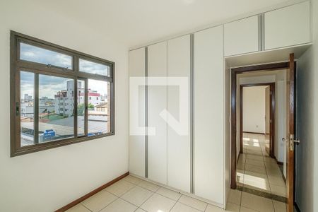 Quarto 1 de apartamento para alugar com 3 quartos, 146m² em Sagrada Família, Belo Horizonte