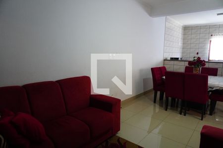 Sala  de casa para alugar com 4 quartos, 196m² em Parque Novo Mundo, Americana