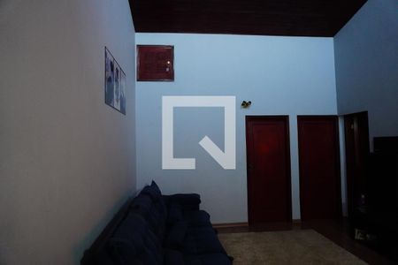 Sala  de casa para alugar com 4 quartos, 196m² em Parque Novo Mundo, Americana