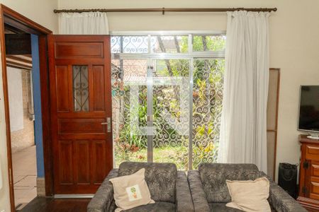 Sala de casa à venda com 3 quartos, 190m² em Vila Campo Grande, São Paulo