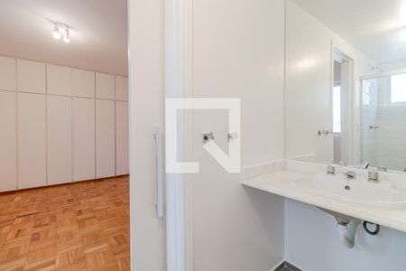 Banheiro da Suíte 1 de apartamento para alugar com 2 quartos, 116m² em Vila Madalena, São Paulo
