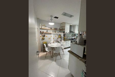 Casa à venda com 5 quartos, 259m² em Recreio dos Bandeirantes, Rio de Janeiro