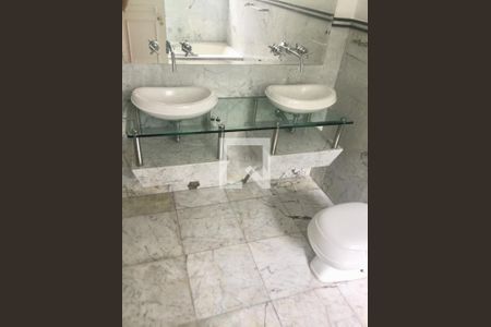 Casa à venda com 4 quartos, 400m² em Indianópolis, São Paulo